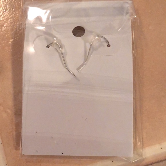 NWOT WING Earings - Picture 4 of 4
